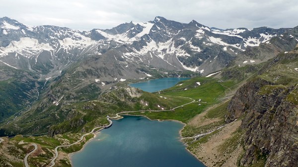The stunning mountain scenery on the Colle del Nivolet